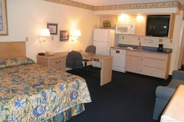Lees Inn And Suites Evansville